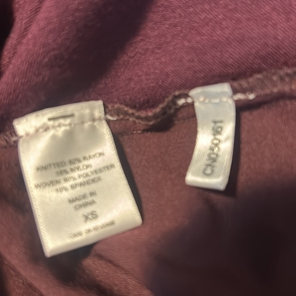 NY&Co Burgundy Dress Bell Sleeve Buttons On Back XS - Picture 5 of 5